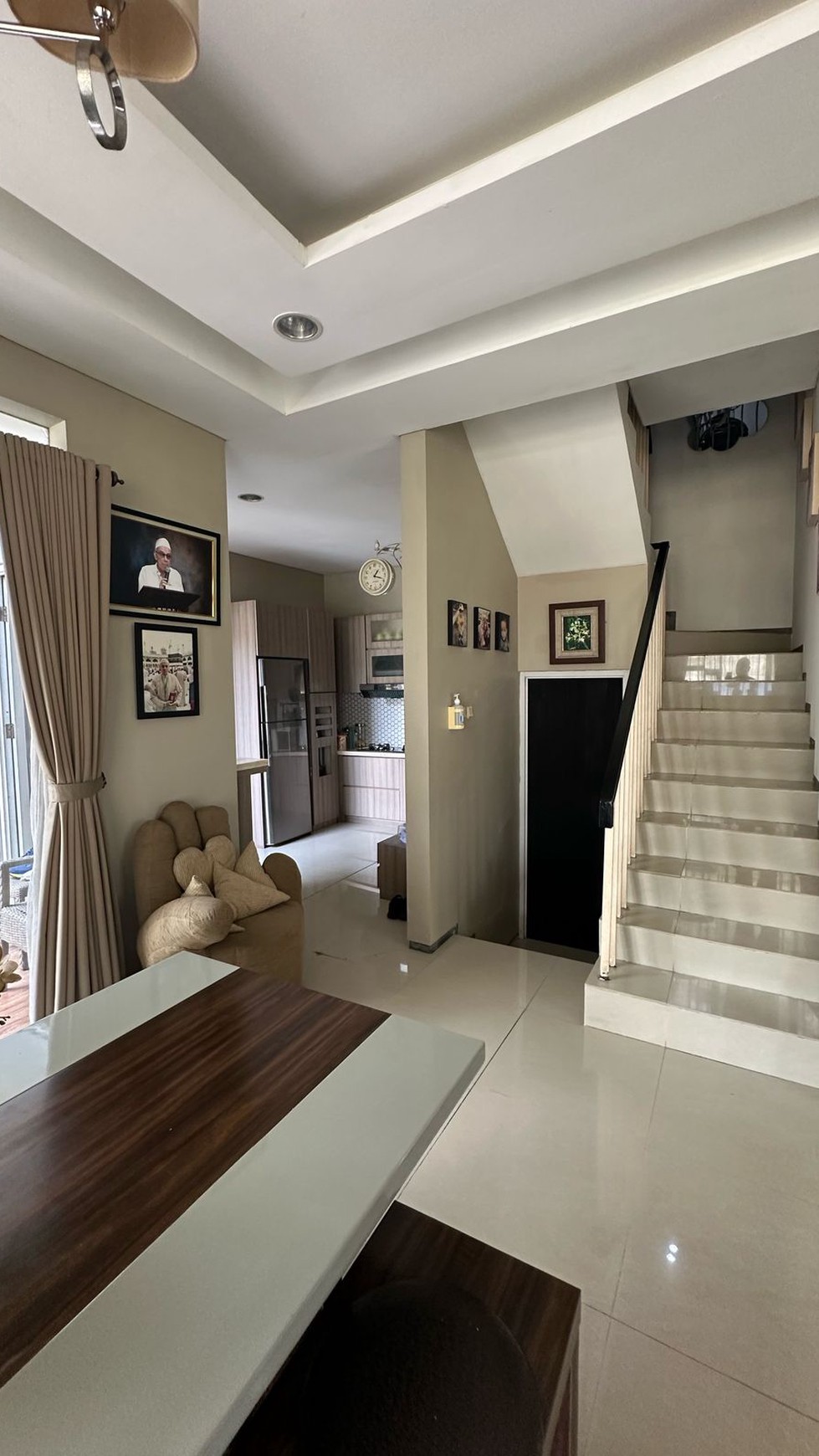 Rumah Bagus, Semi furnished, lokasi strategis di Bintaro Sektor 3A