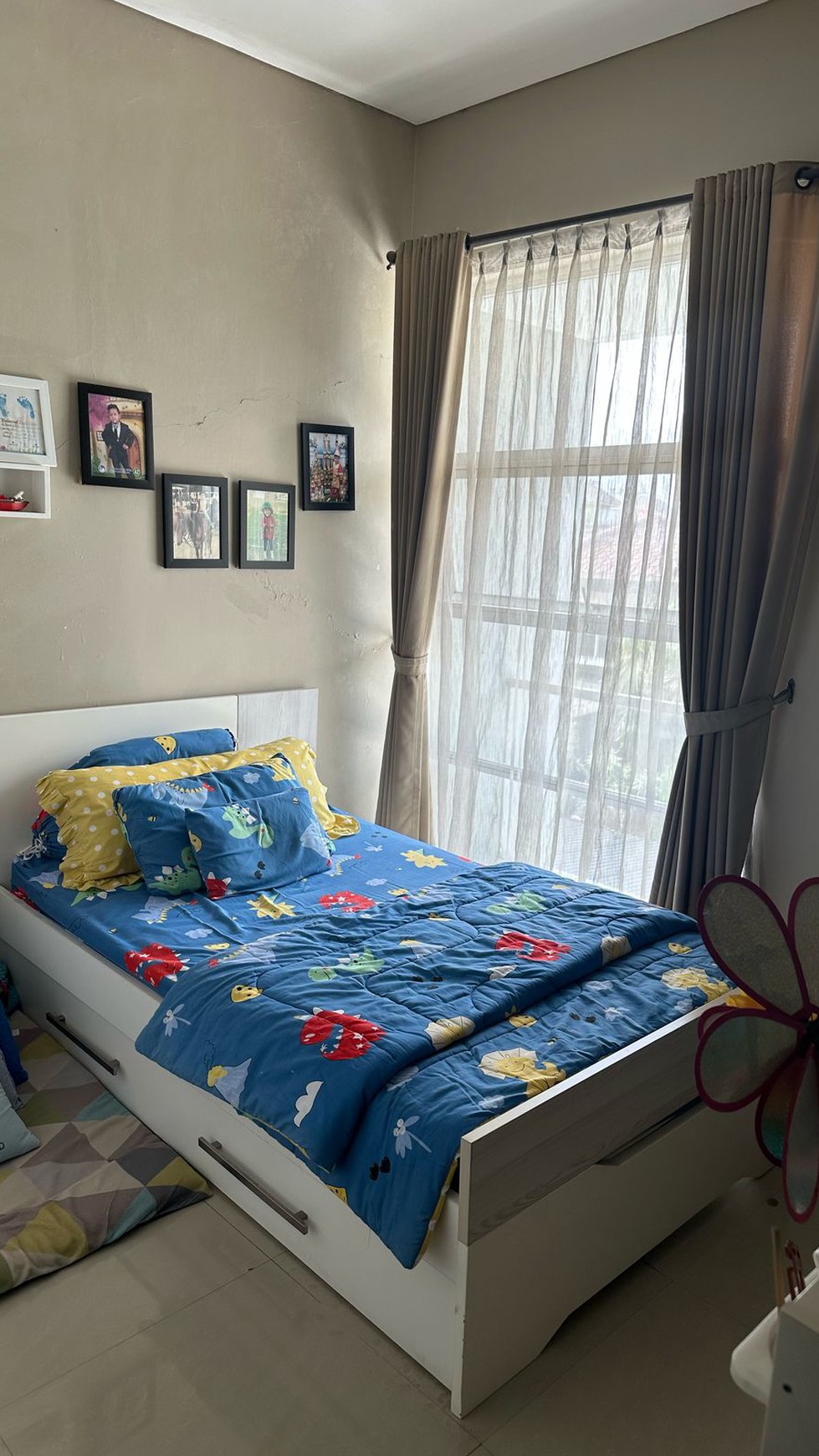 Rumah Bagus, Semi furnished, lokasi strategis di Bintaro Sektor 3A
