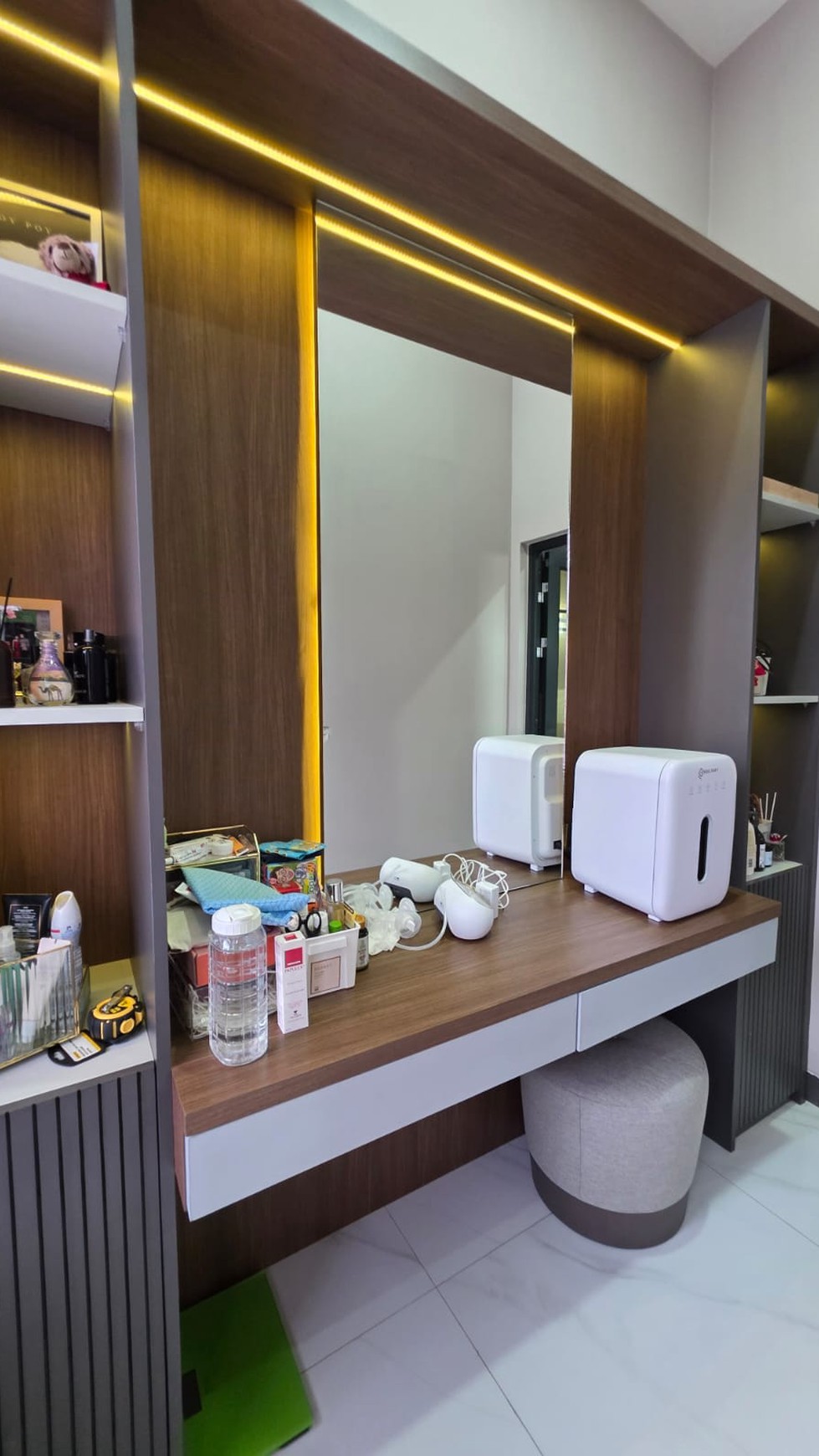 Dijual Rumah Kondisi Rapi dan Siap Huni Harga Masuk Akal di Taman Parahyangan - Lippo Karawaci Tangerang