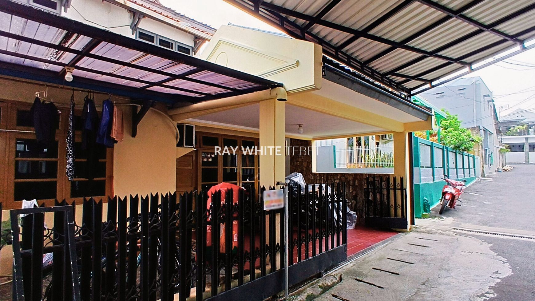 Rumah 2 Lantai SHM Hitung Tanah di Ragunan, Pasar Minggu Jaksel