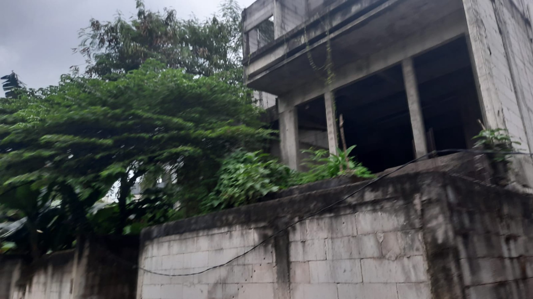 Tanah dan Bangunan Lokasi Sangat Strategis Zona Komersial Harga Dibawah NJOP di Margasatwa, Cilandak,