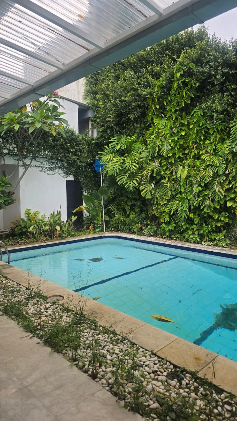 Lux house at Kebayoran Baru, south jajarts