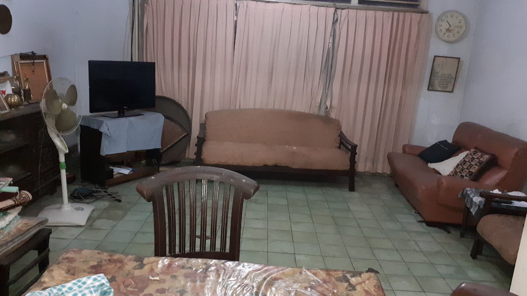 Rumah Lama Hitung Tanah Lingkungan Nyaman & Asri Lokasi Strategis Jl RS Fatmawati Raya