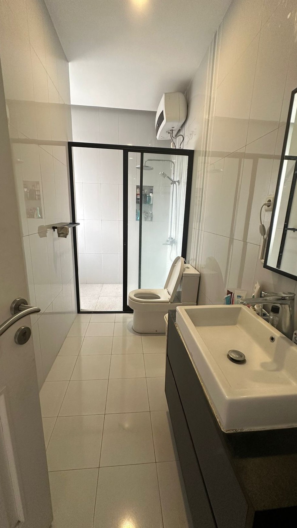 Rumah Siap Huni Kondisi Terawat Baik dan Strategis @Bintaro .