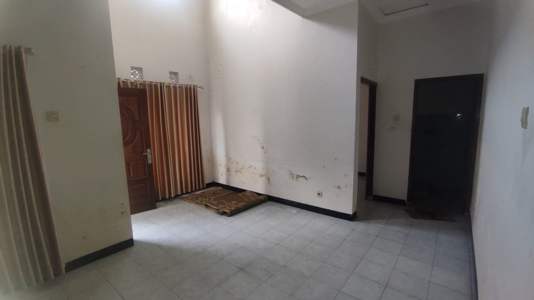 Rumah Dalam Perum Griya Cipta Mulya Caturtunggal Depok Sleman