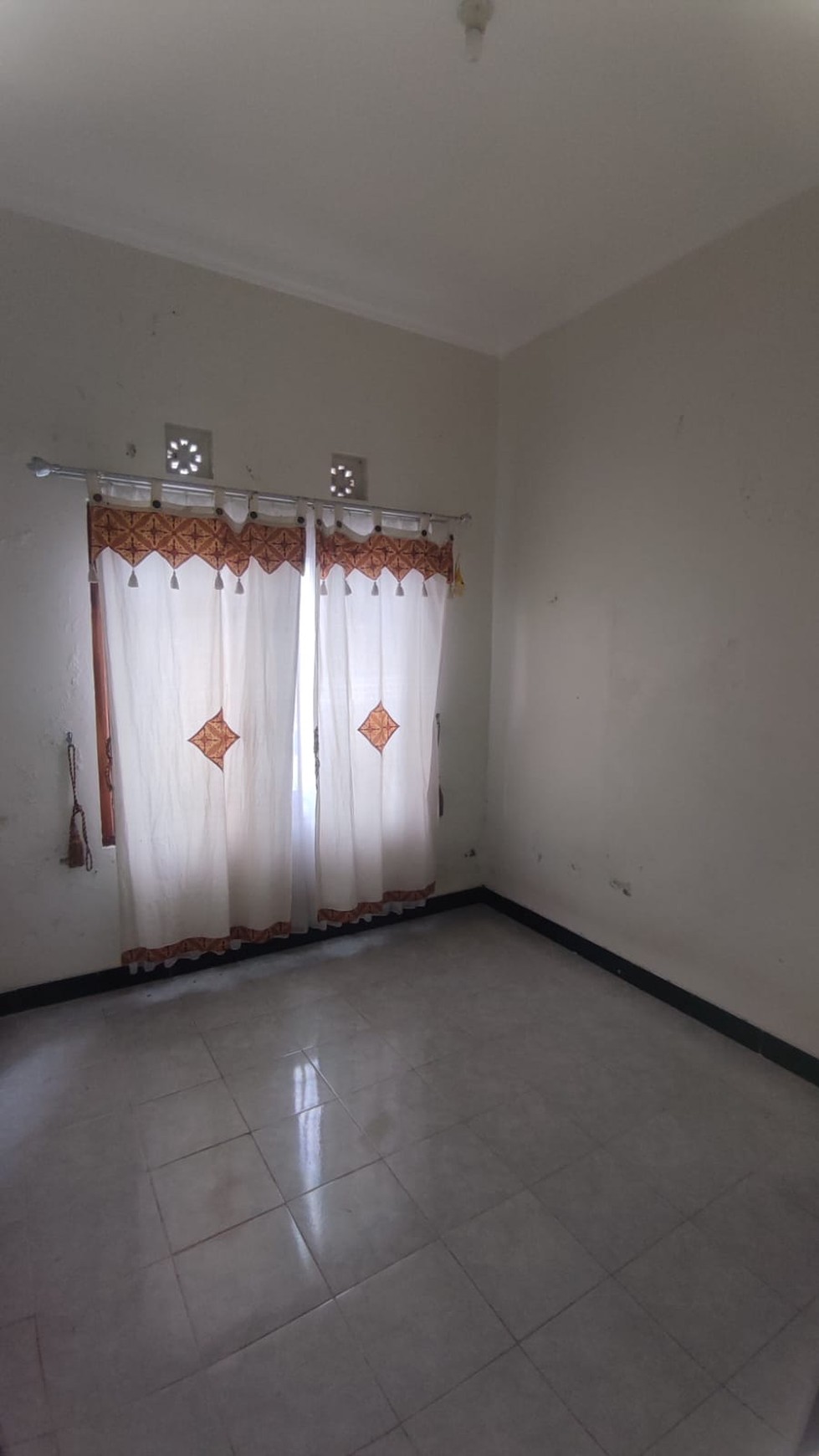 Rumah Dalam Perum Griya Cipta Mulya Caturtunggal Depok Sleman