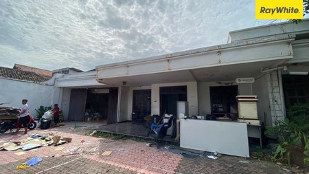 Disewakan Rumah di Nol Jalan Raya Manyar Rejo Surabaya