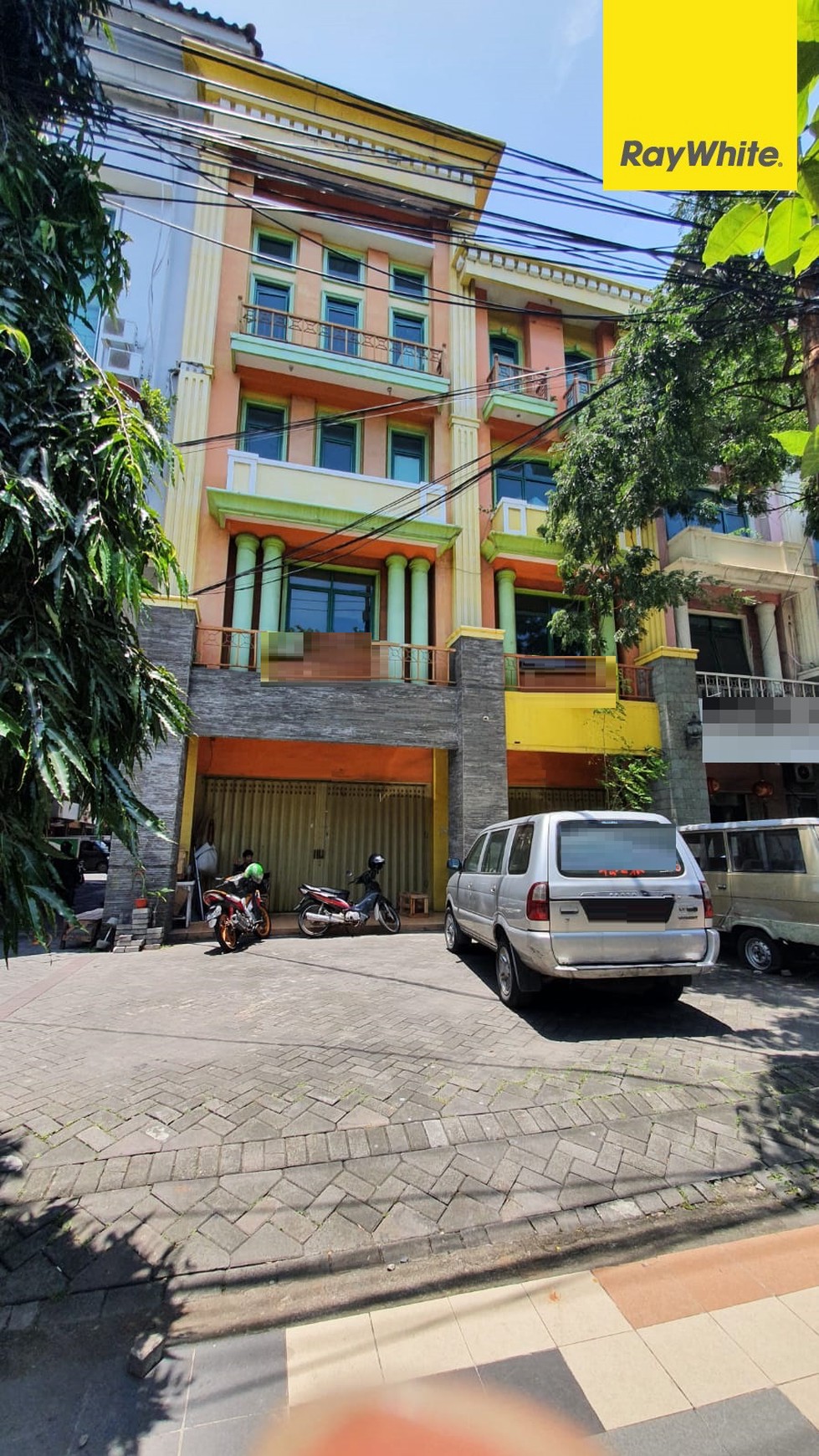 Dijual Rumah 2 lantai di Jl Jaksa Agung Suprapto Surabaya Pusat