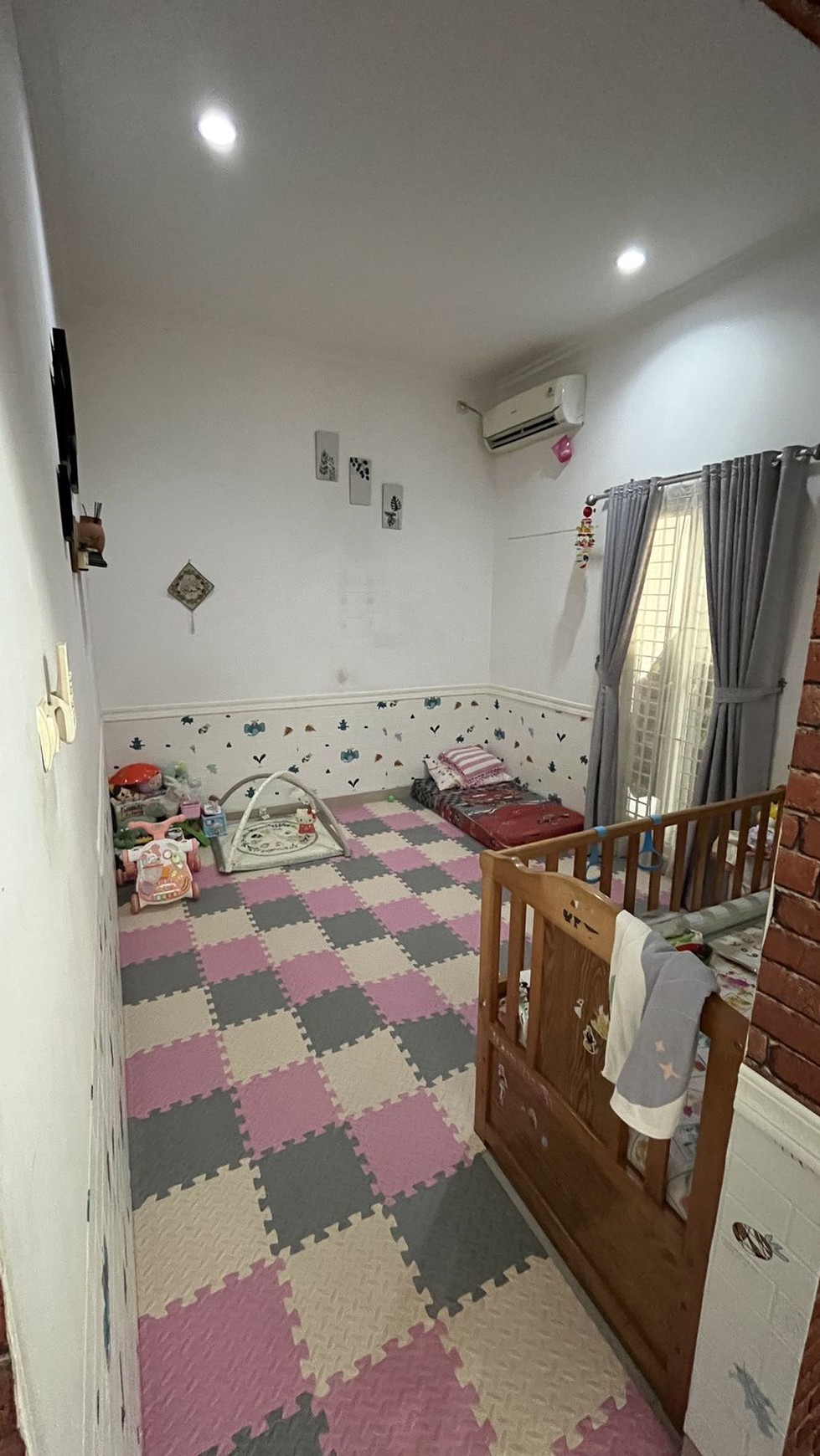 Rumah Bagus, bebas banjir lokasi strategis di Ciputat