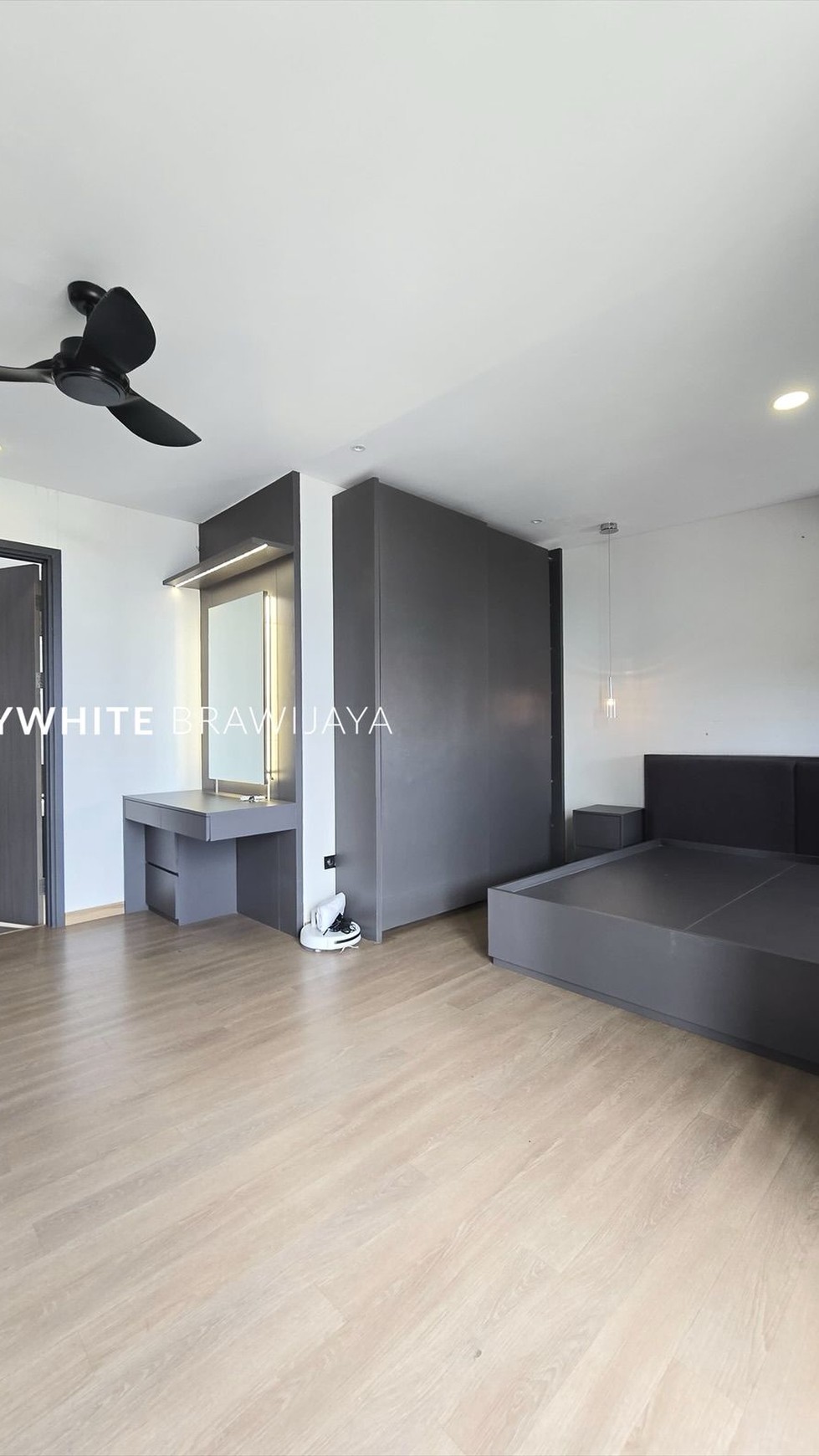 Townhouse Ampera Siap Huni Lingkungan Tenang