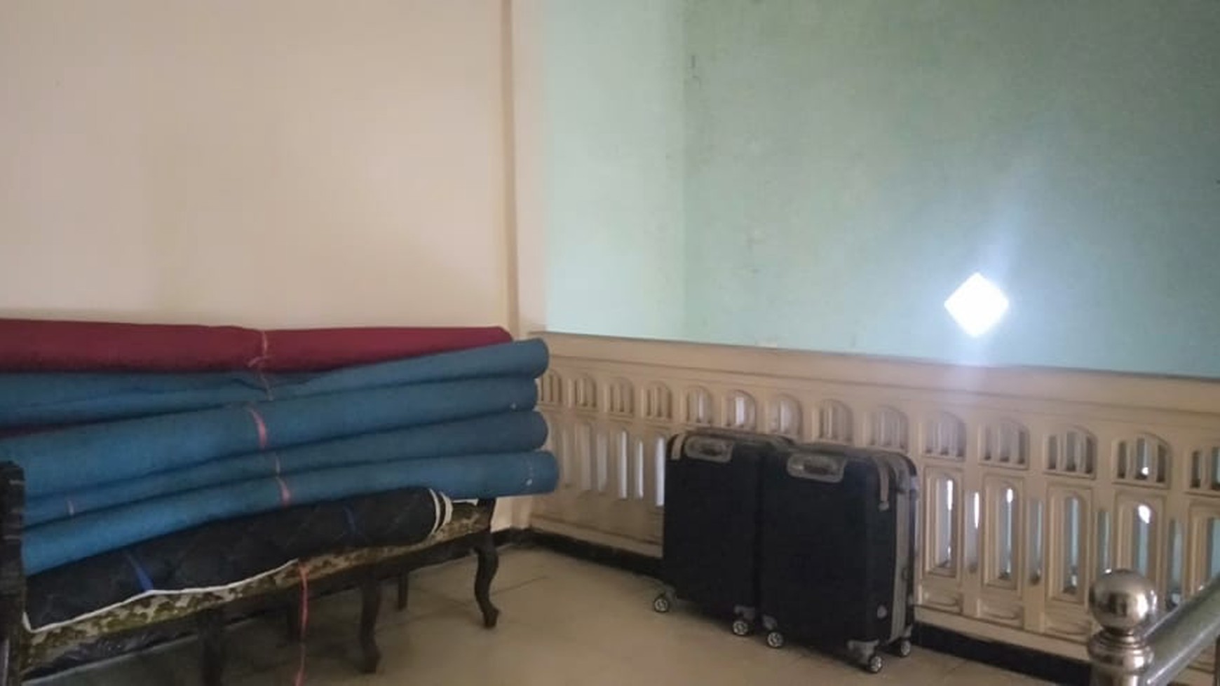 DIJUAL RUMAH di JALAN RAYA KENJERAN - Lokasi Strategis!