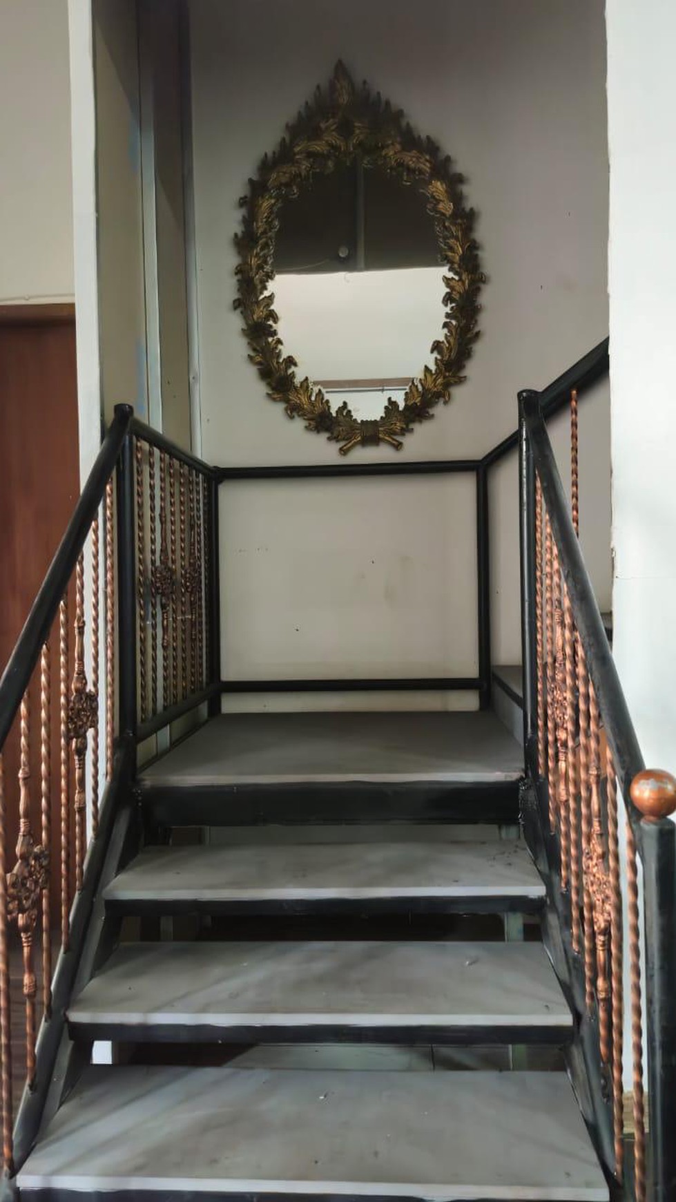 Dijual Rumah di Jl. Panglima Polim 4 Jakarta Selatan