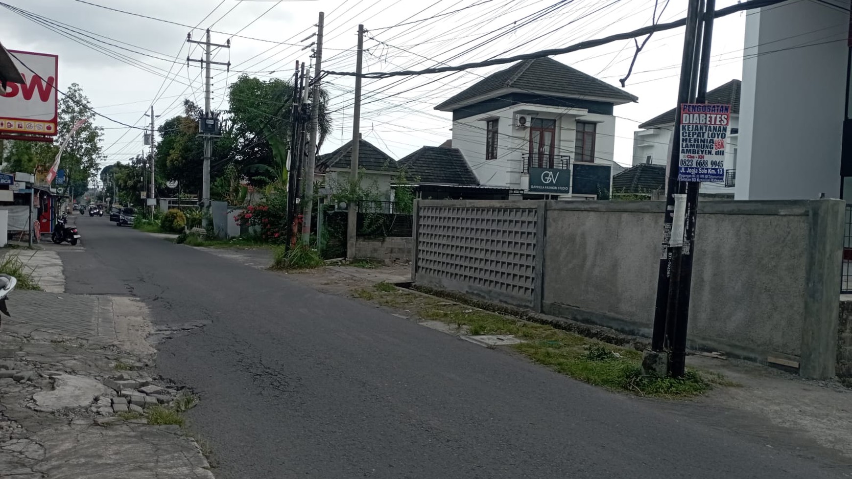 Disewakan Ruang Usaha 1900 Meter Persegi Area Sorowajan Baru