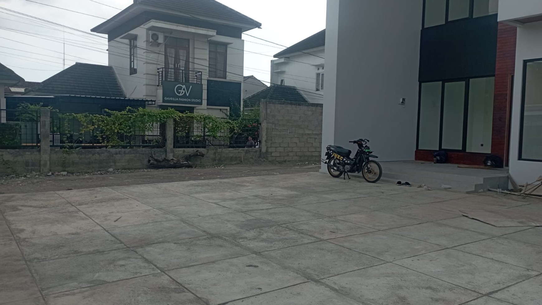 Disewakan Ruang Usaha 1900 Meter Persegi Area Sorowajan Baru