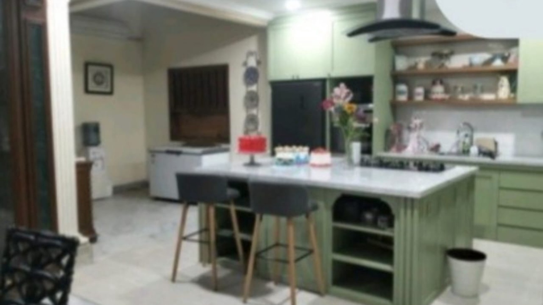 Dijual Rumah di    Jl. Sekolah Duta Raya  Jaksel