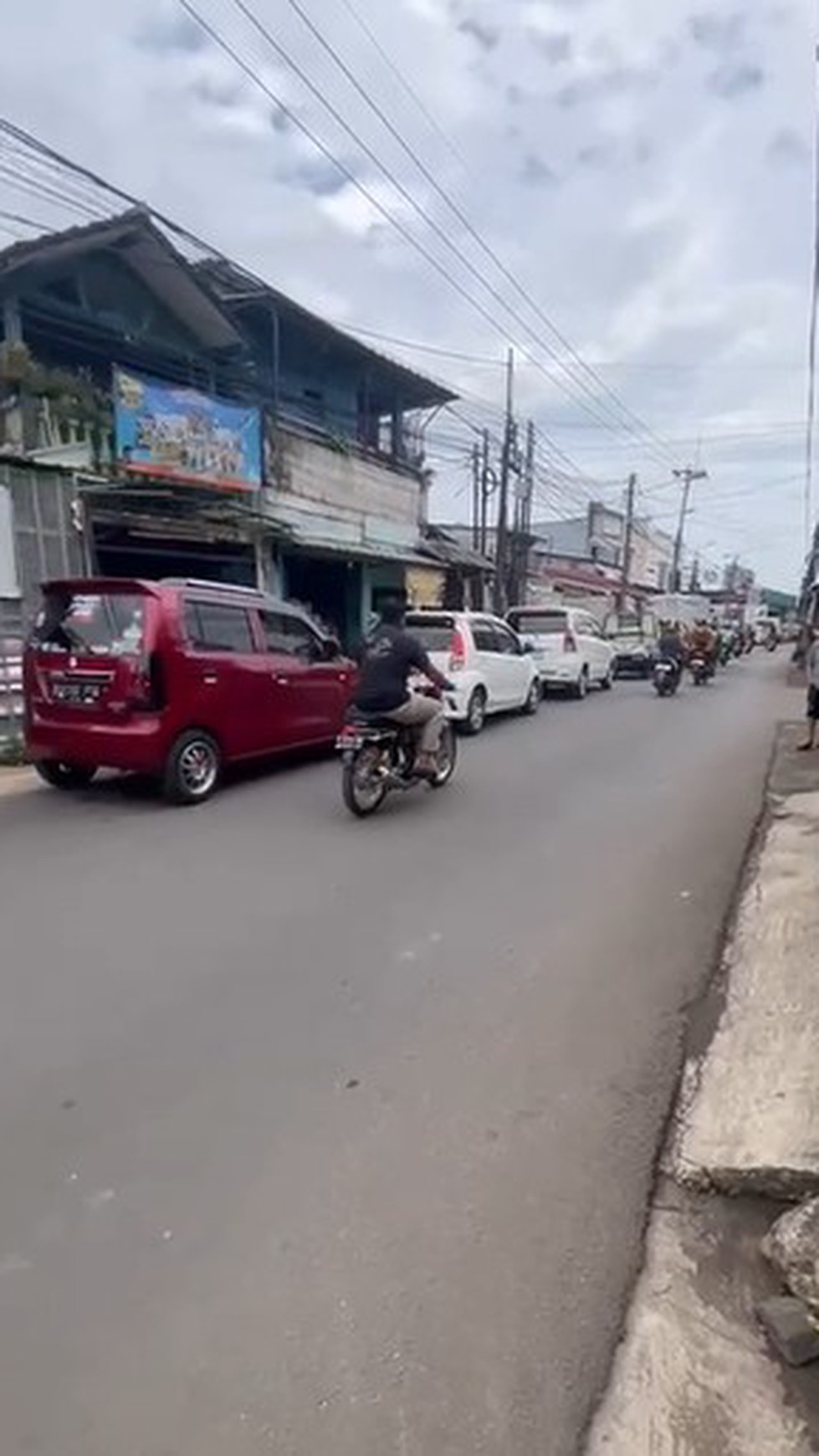 Dijual Ruko 3 Lantai  Jl. Radar Auri Cibubur