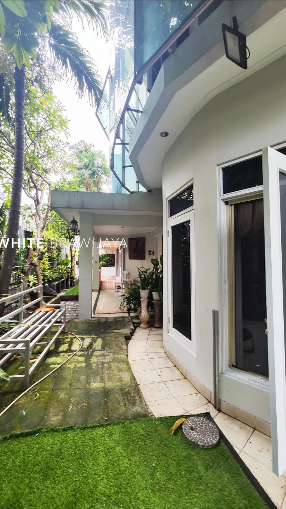 Disewakan Rumah Bebas Banjir Area Kemang Utara