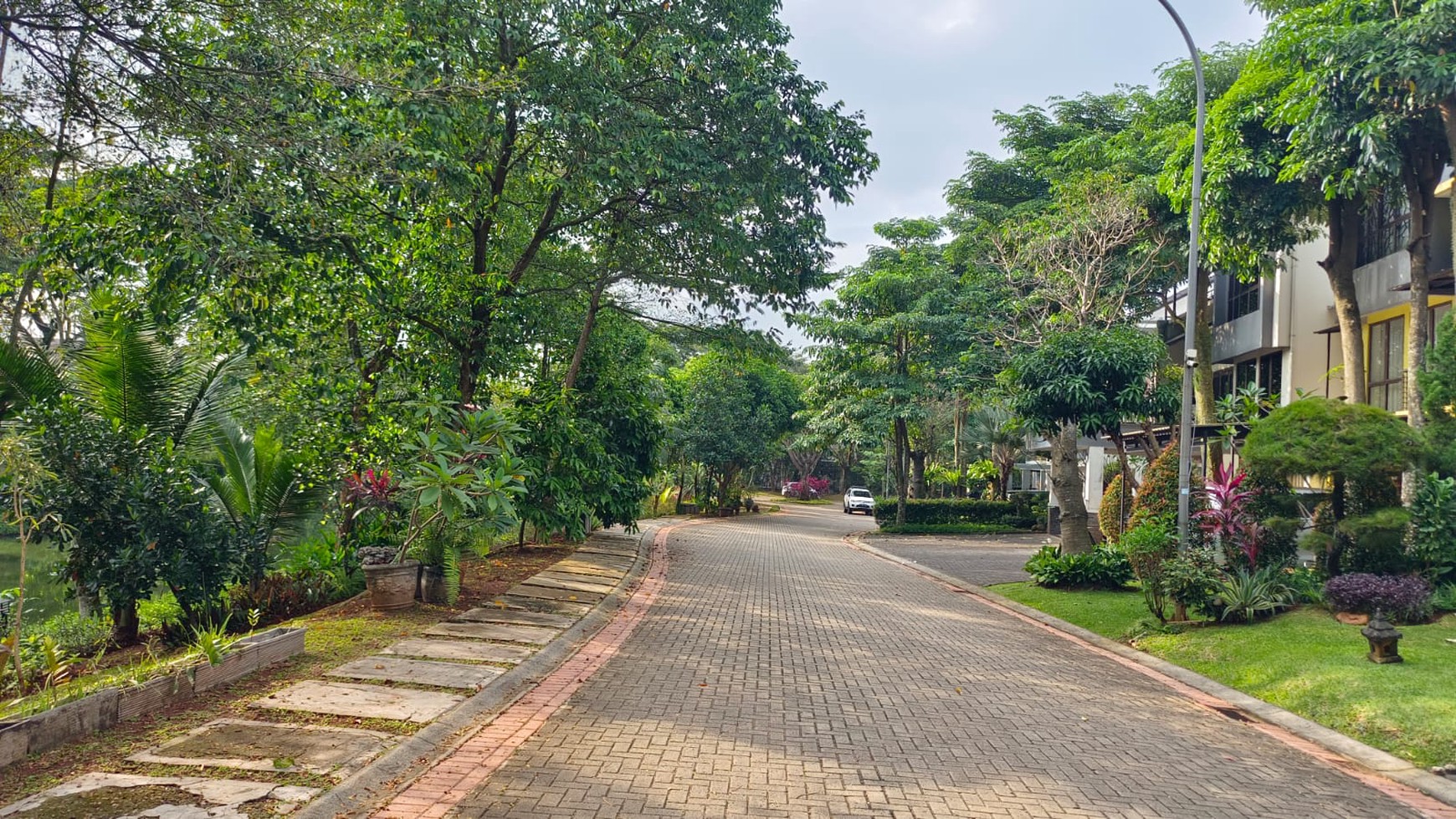 Rumah di Lingkungan Asri Cluster Green Cove