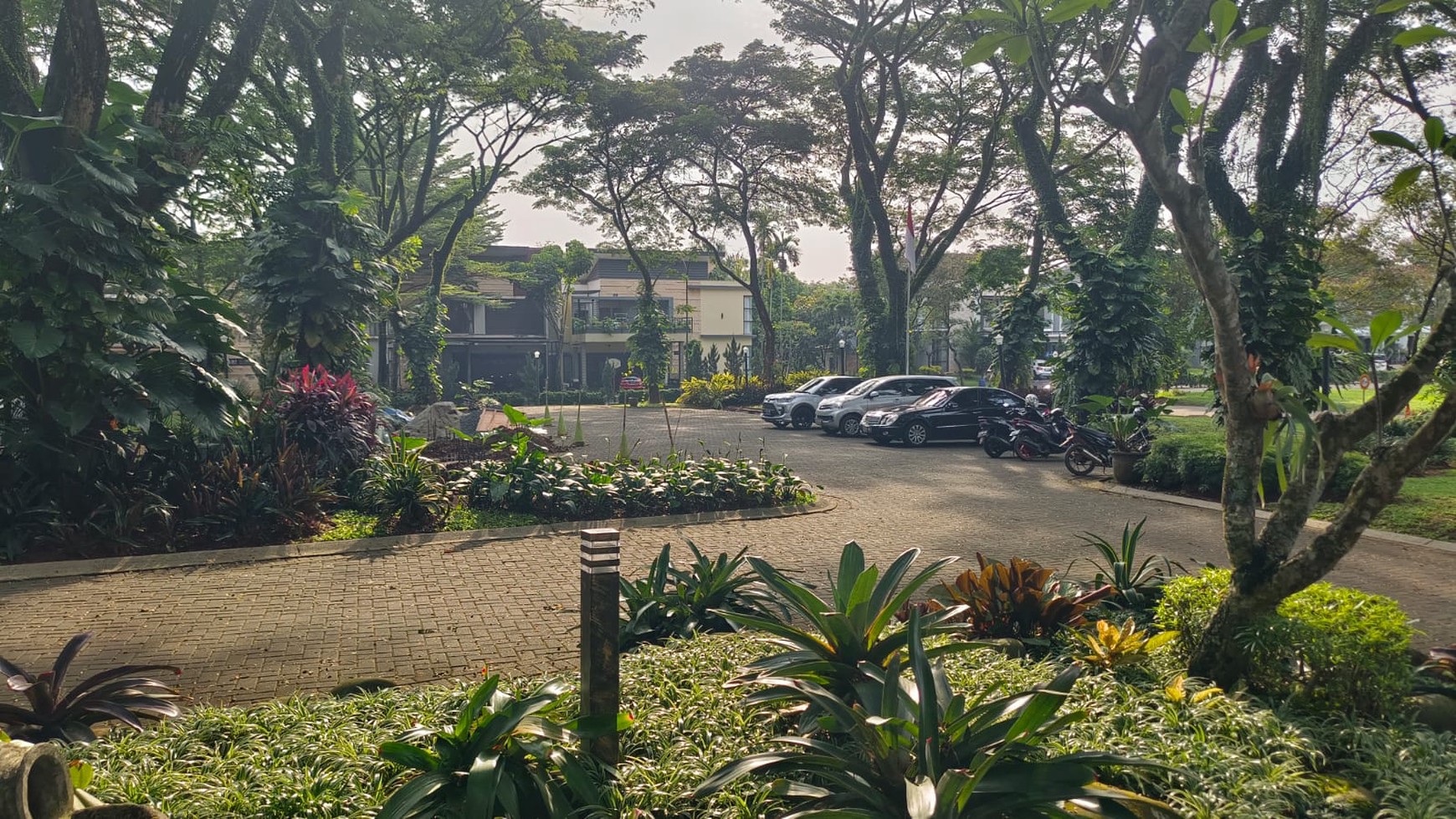 Rumah di Lingkungan Asri Cluster Green Cove