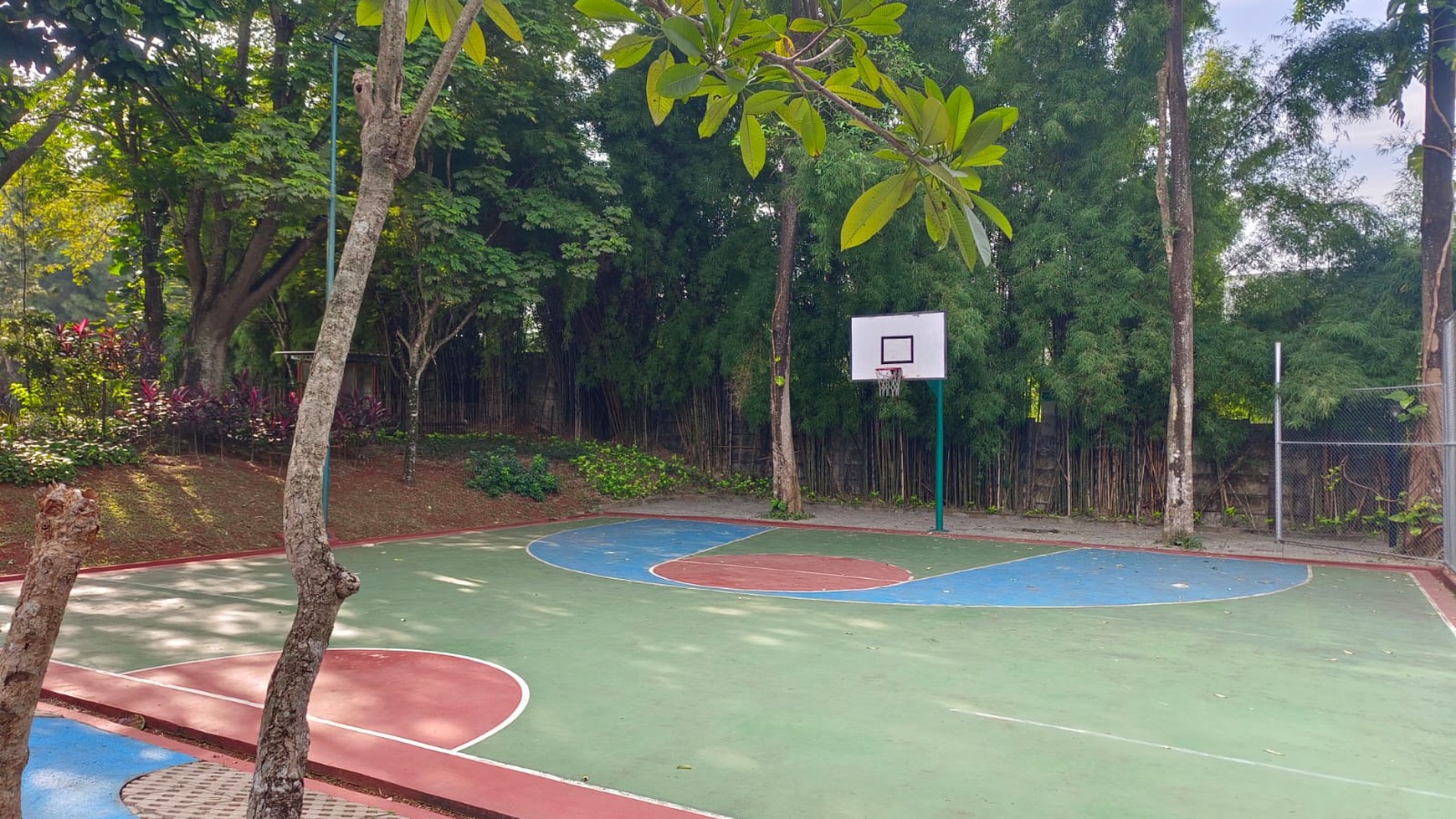 Rumah di Lingkungan Asri Cluster Green Cove