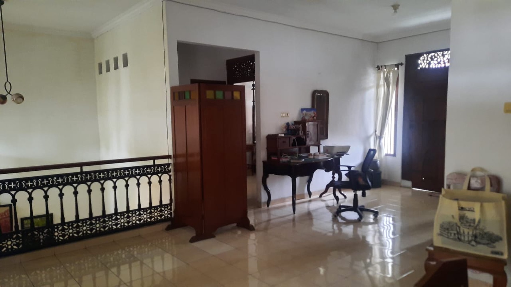 DIJUAL RUMAH TINGGAL 2 LANTAI di DAERAH BINTARO