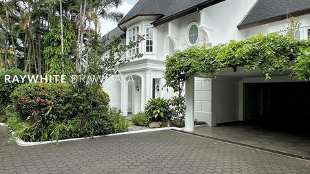 Rumah American Modern Minimalist Kemang Area