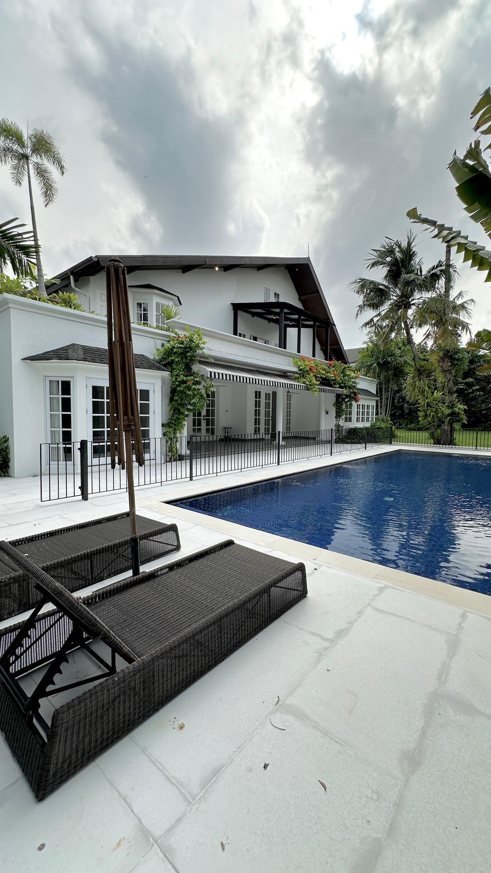 Rumah American Modern Minimalist Kemang Area