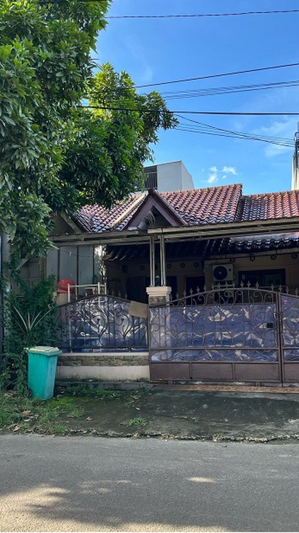 Dijual rumah di Taman Borobudur 1 perum 2 Karawaci Tangerang