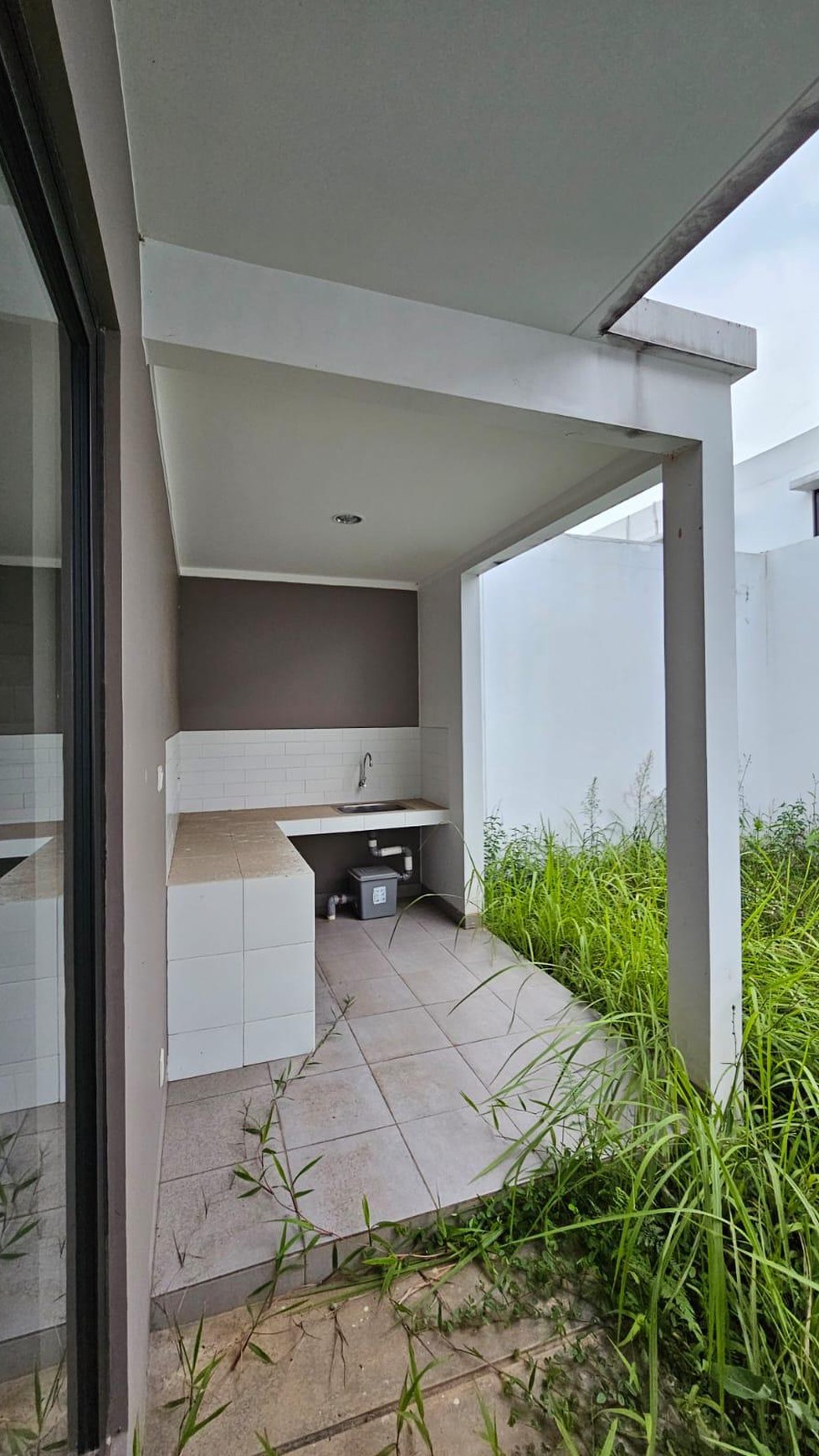 Rumah Asri 2 Lantai di Cluster Dayana, Summarecon Bandung