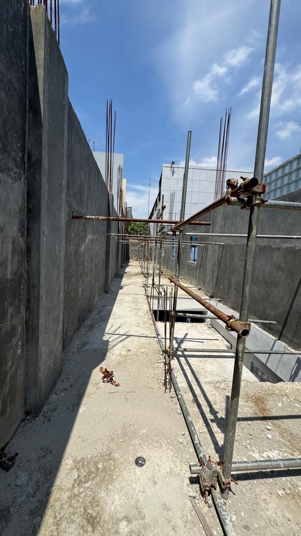 DIjual Rumah di JL. Lio Raya - Tambora, Jakarta Barat