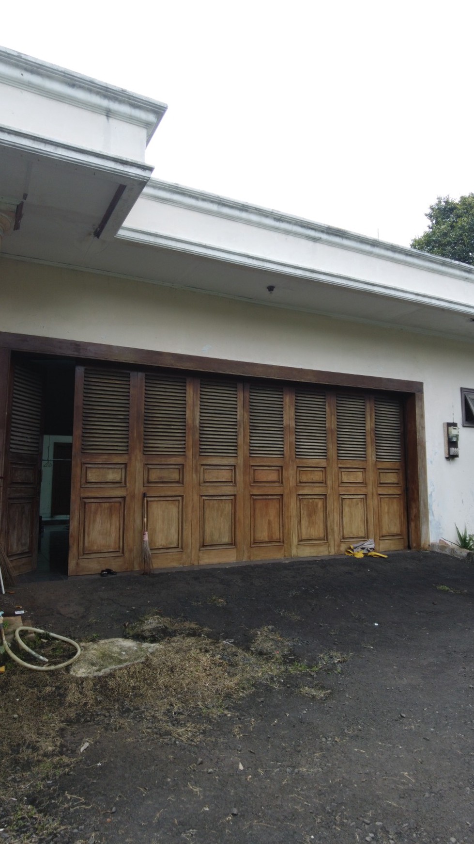 Dijual Rumah Mewah (Semi furnished) di Cinere, Banten