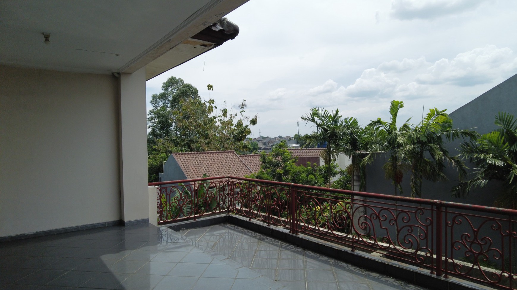 Dijual Rumah Mewah (Semi furnished) di Cinere, Banten
