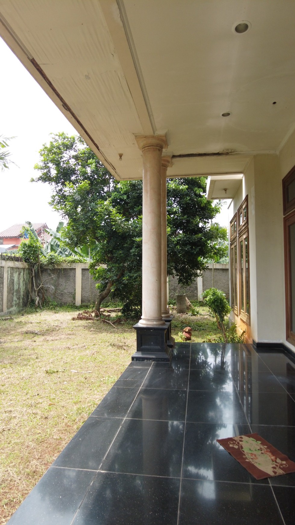 Dijual Rumah Mewah (Semi furnished) di Cinere, Banten