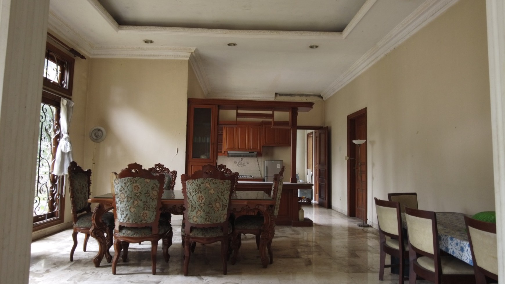 Dijual Rumah Mewah (Semi furnished) di Cinere, Banten