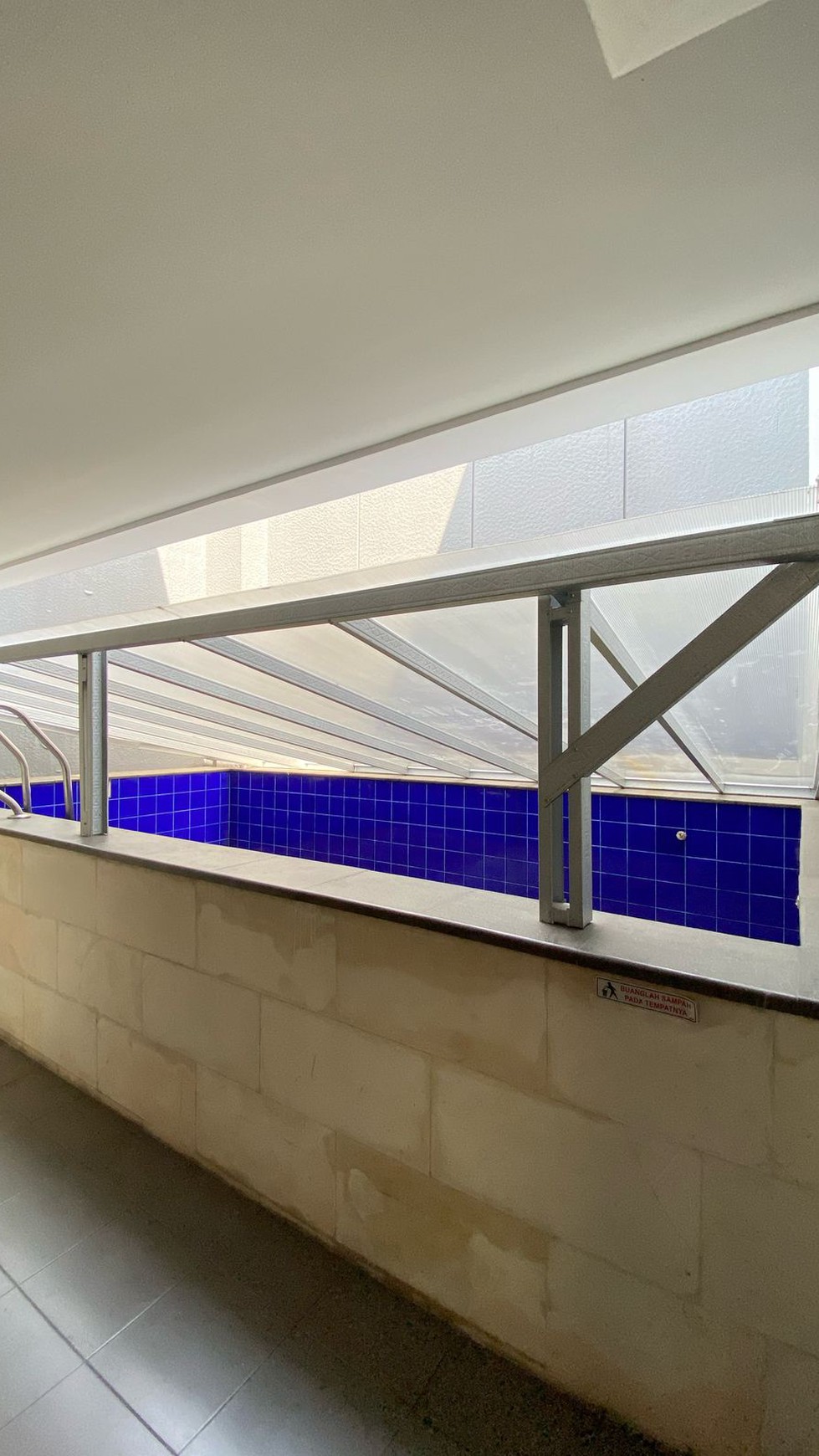 Rumah 3 Lantai ada Kolam Renang di Cilandak - Harga Spesial Lokasi Strategis