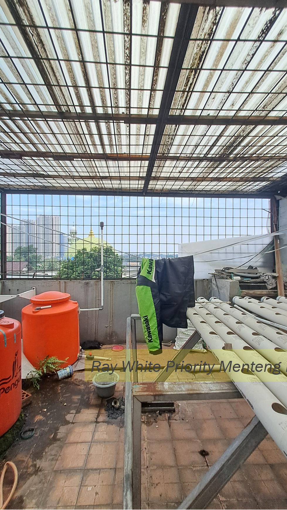 Ruko 4 Lantai dengan Lokasi Strategis di Pondok Pinang - Jakarta Selatan