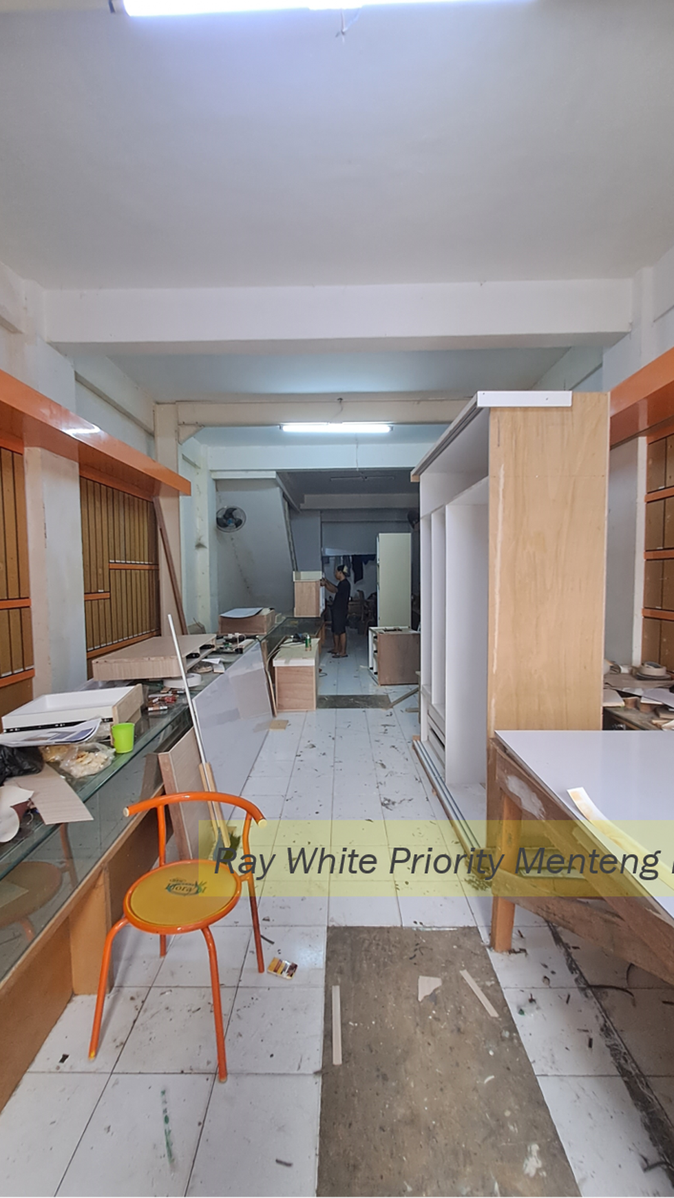 Ruko 4 Lantai dengan Lokasi Strategis di Pondok Pinang - Jakarta Selatan