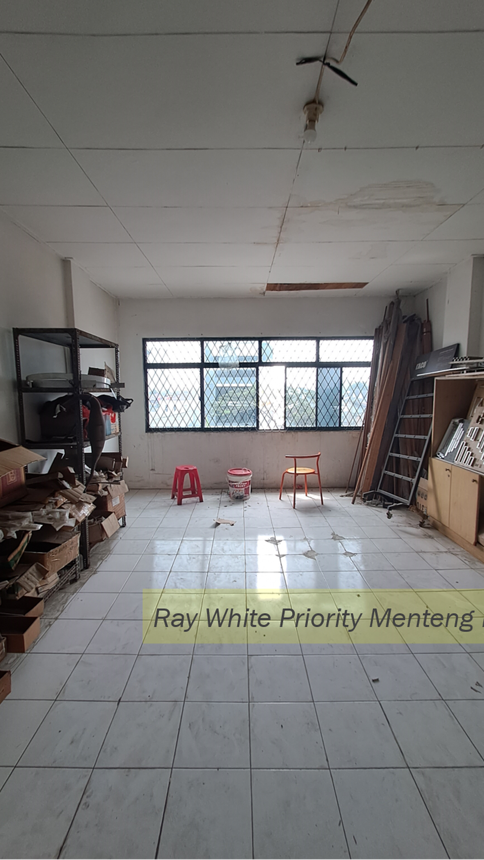 Ruko 4 Lantai dengan Lokasi Strategis di Pondok Pinang - Jakarta Selatan
