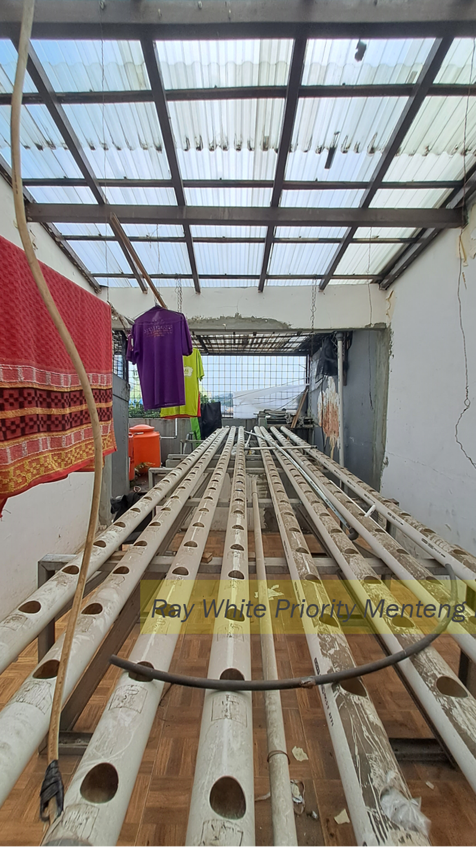Ruko 4 Lantai dengan Lokasi Strategis di Pondok Pinang - Jakarta Selatan