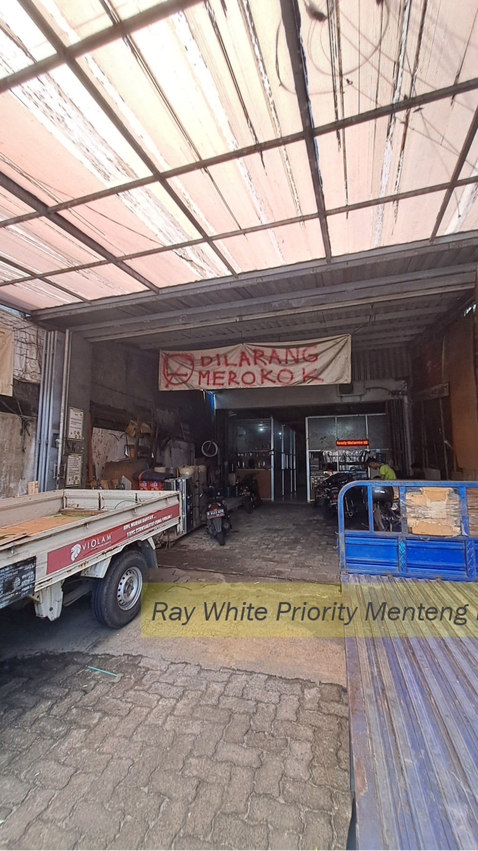 Tempat Usaha dengan Lokasi Strategis di Pondok Pinang - Jakarta Selatan