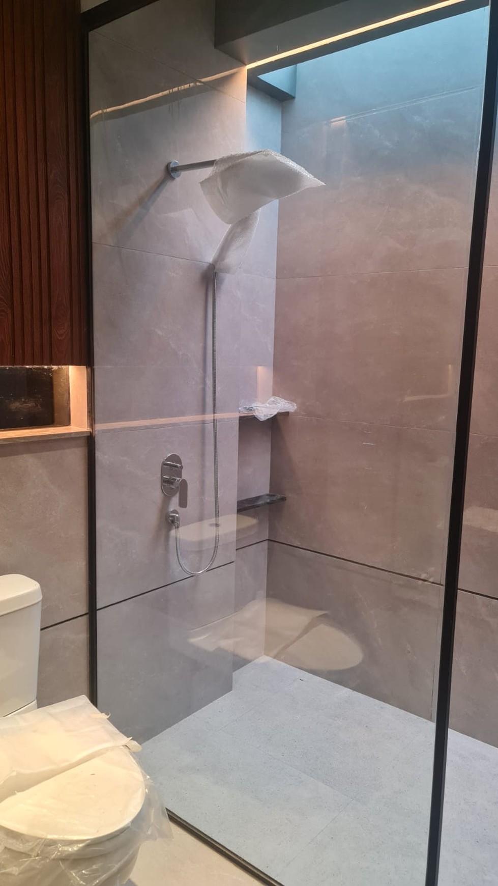 Dijual Murah Rumah Mewah Plus Kolam Renang Citraland Surabaya