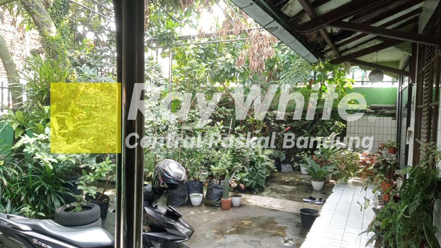 Rumah di Jalan Mainroad Moh Toha Bandung