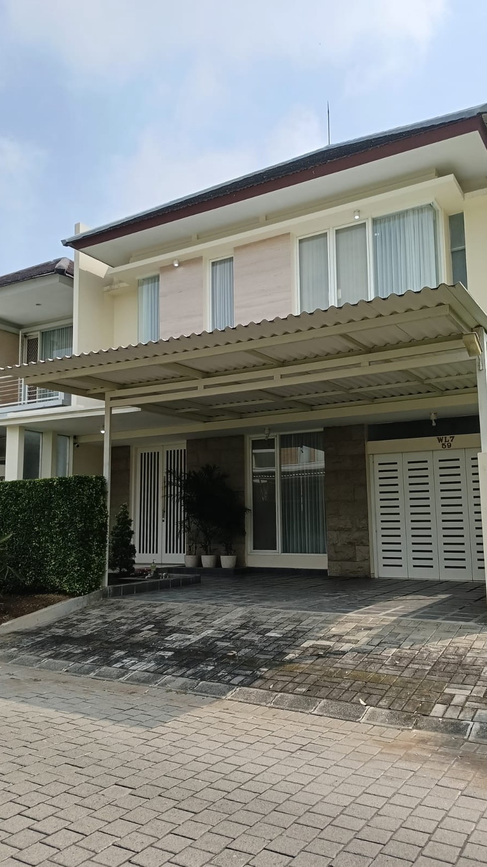Dijual Rumah Full Furnished Citraland Surabaya Siap Huni