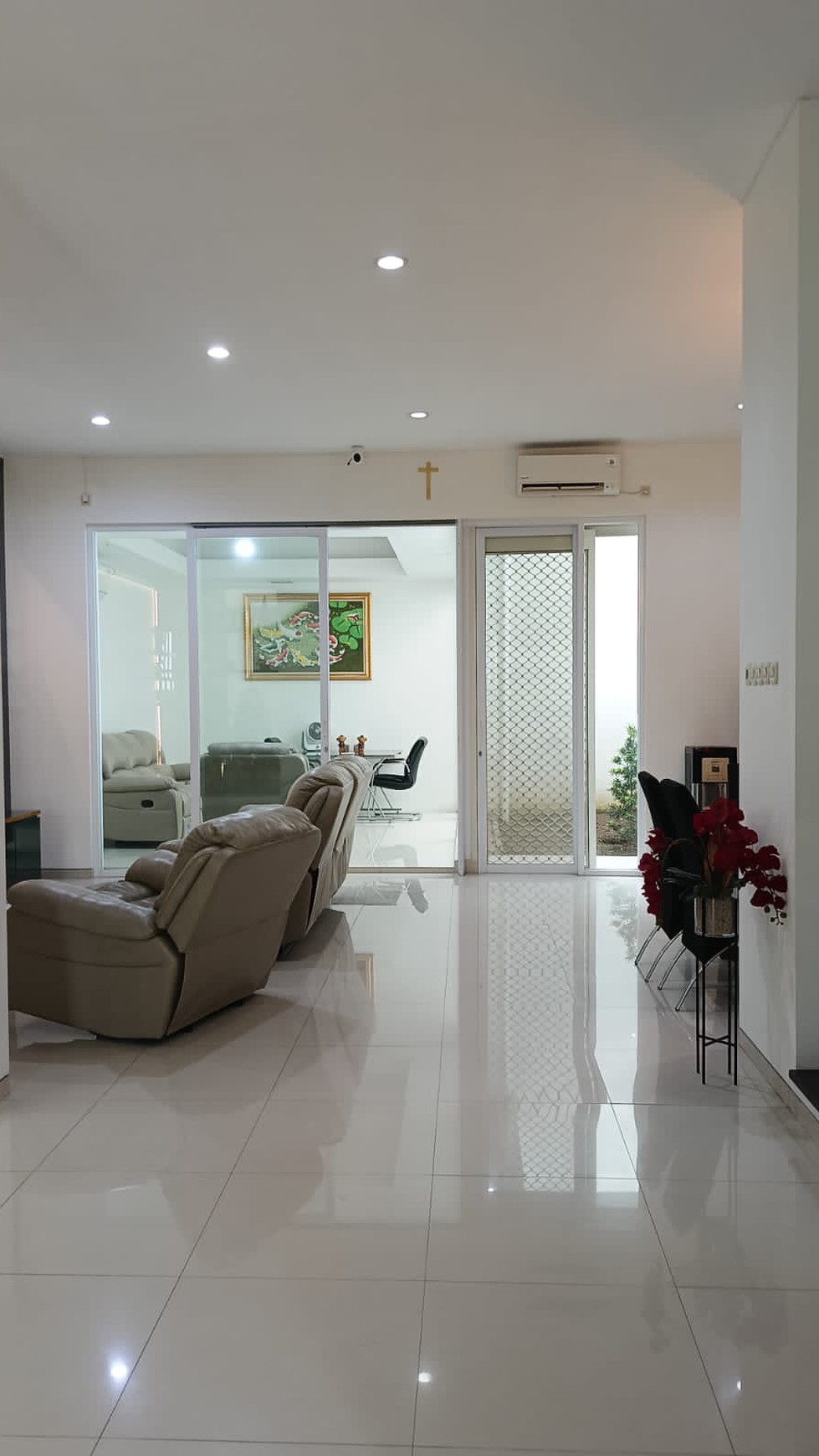 Dijual Rumah Full Furnished Citraland Surabaya Siap Huni