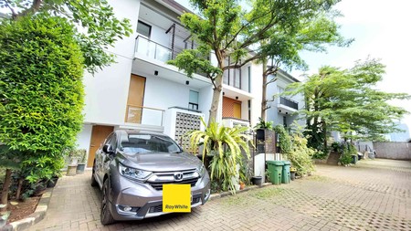 Rumah di Cilandak Barat, 2 menit ke tol Desari, Private Pool, 4 bedrooms