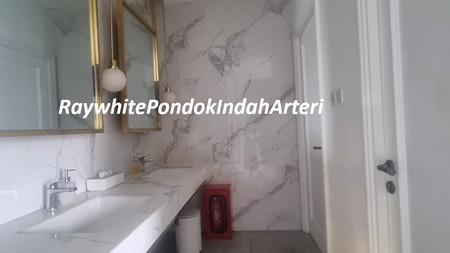 Ruko Gandeng Arteri Pondok Indah, Sangat Strateis, Full Furnished, nyaman dan mewah