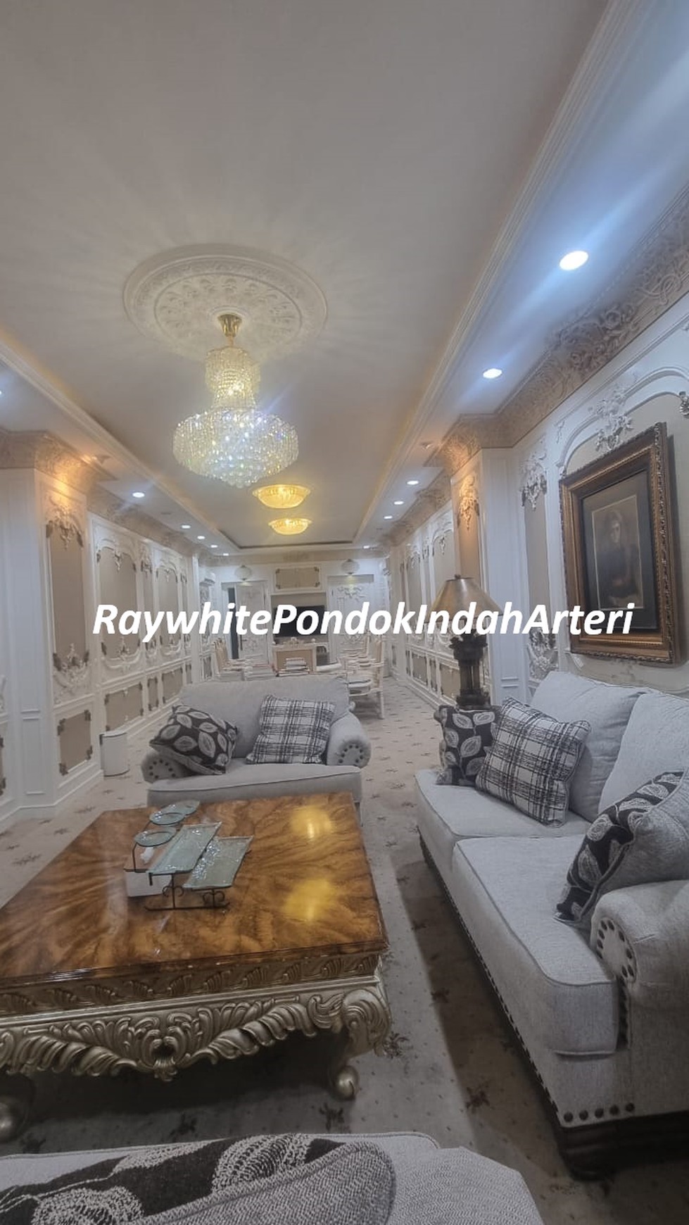 Ruko Gandeng Arteri Pondok Indah, Sangat Strateis, Full Furnished, nyaman dan mewah