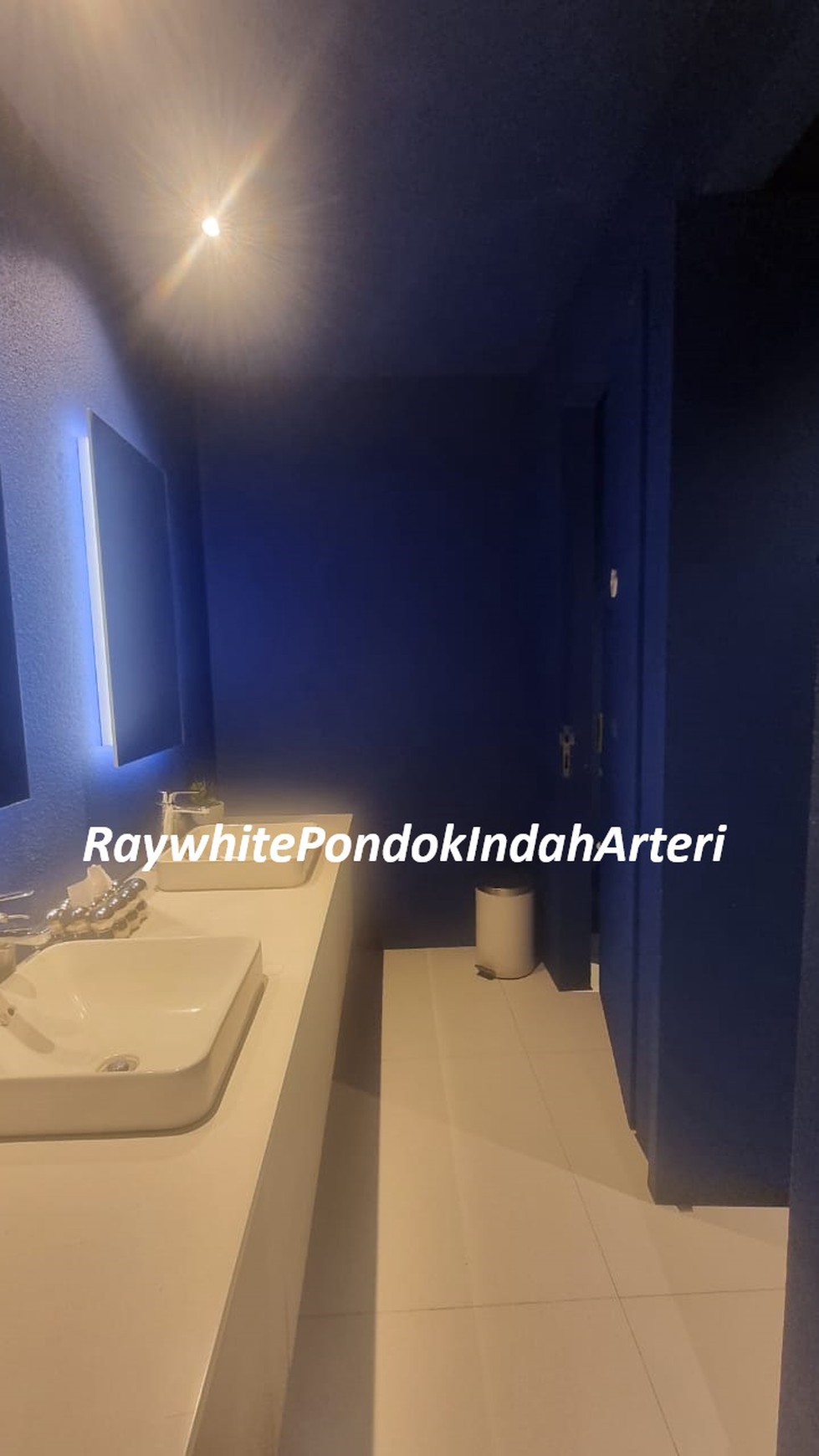 Ruko Gandeng Arteri Pondok Indah, Sangat Strateis, Full Furnished, nyaman dan mewah