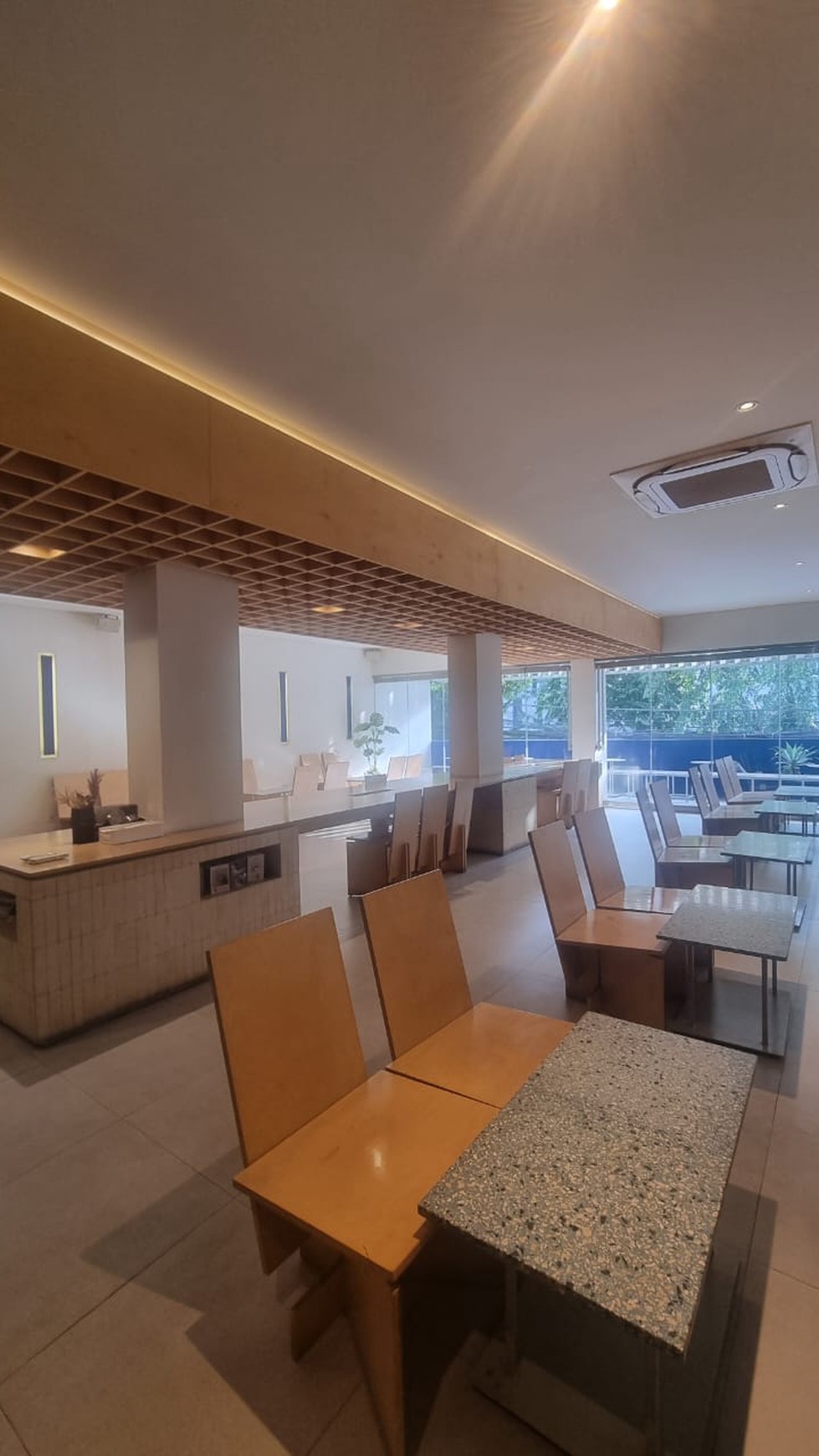 Ruko Gandeng Arteri Pondok Indah, Sangat Strateis, Full Furnished, nyaman dan mewah