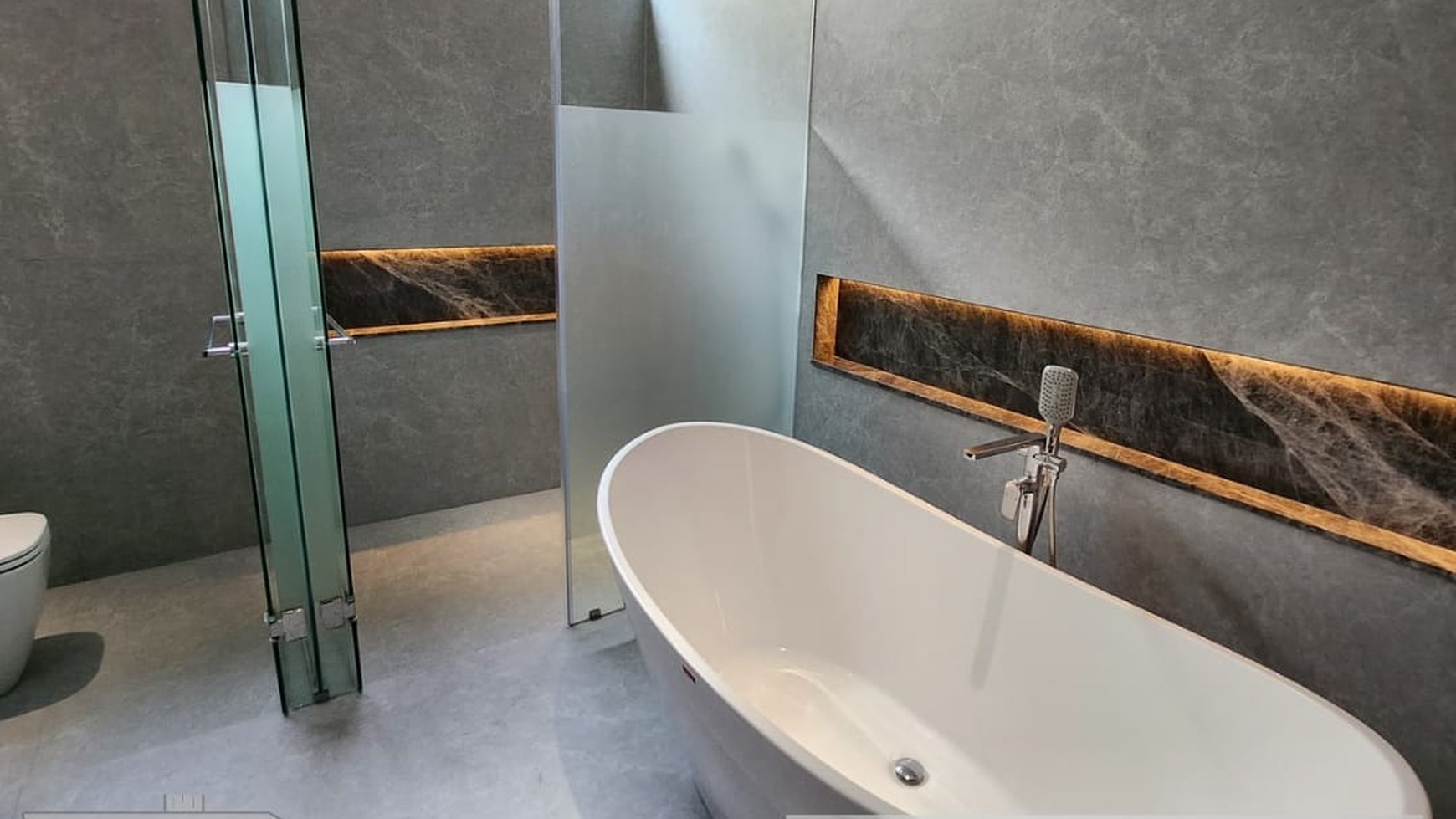 Rumah Hitung Tanah Area Cipete